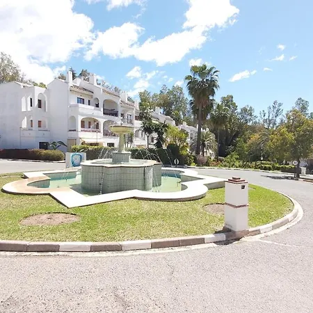 Del Parque Flats Le Village Golf