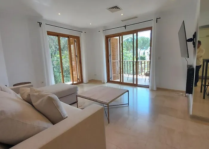 Del Parque Flats Le Village Golf