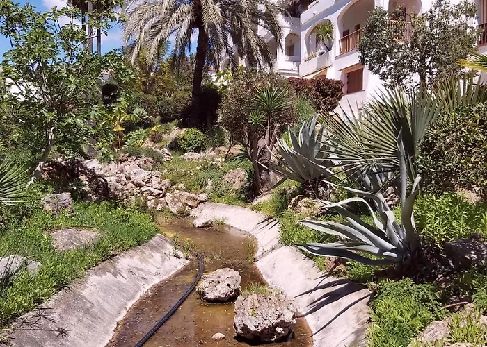 Del Parque Flats Le Village Golf