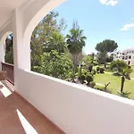Del Parque Flats Le Village Golf Marbella