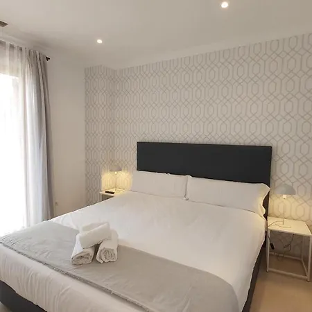 Del Parque Flats Le Village Golf * 马尔韦利亚