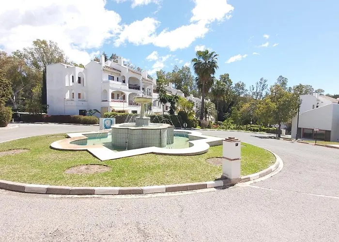 Del Parque Flats Le Village Golf