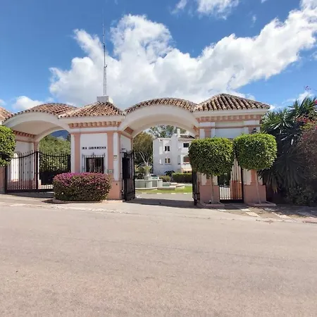 Del Parque Flats Le Village Golf * Марбелья