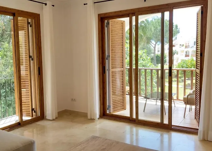 Апартаменти Del Parque Flats Le Village Golf Марбелья
